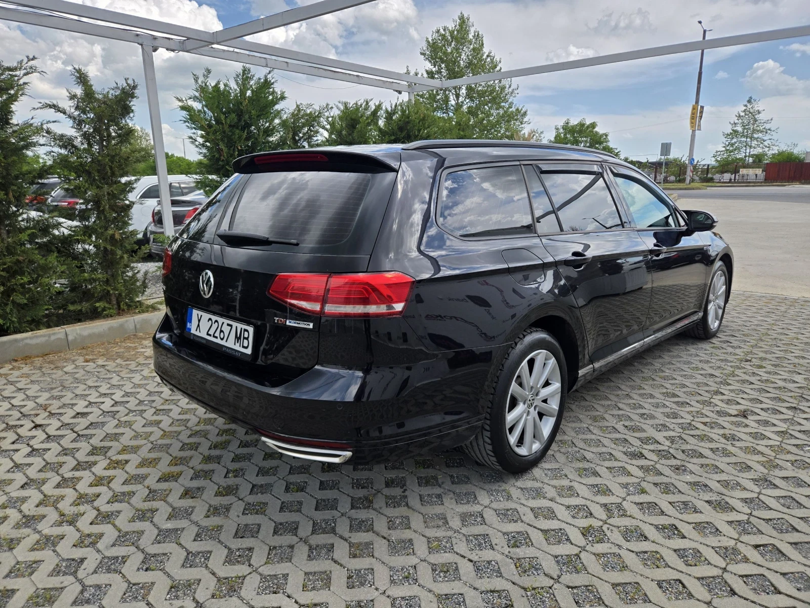 VW Passat 1.6TDI-120��= 6��= R-Line= �������= KEYLESS= CRUIS | Mobile.bg � ����������� 3
