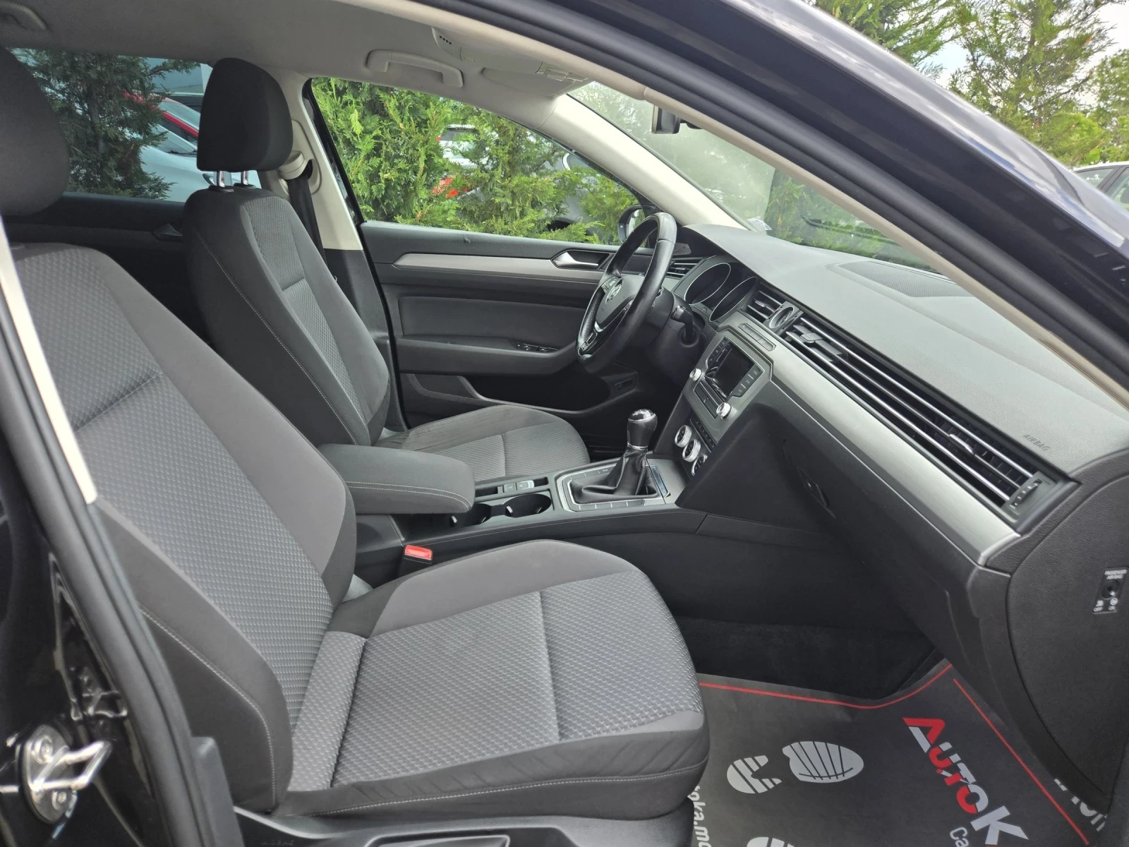VW Passat 1.6TDI-120��= 6��= R-Line= �������= KEYLESS= CRUIS | Mobile.bg � ����������� 15