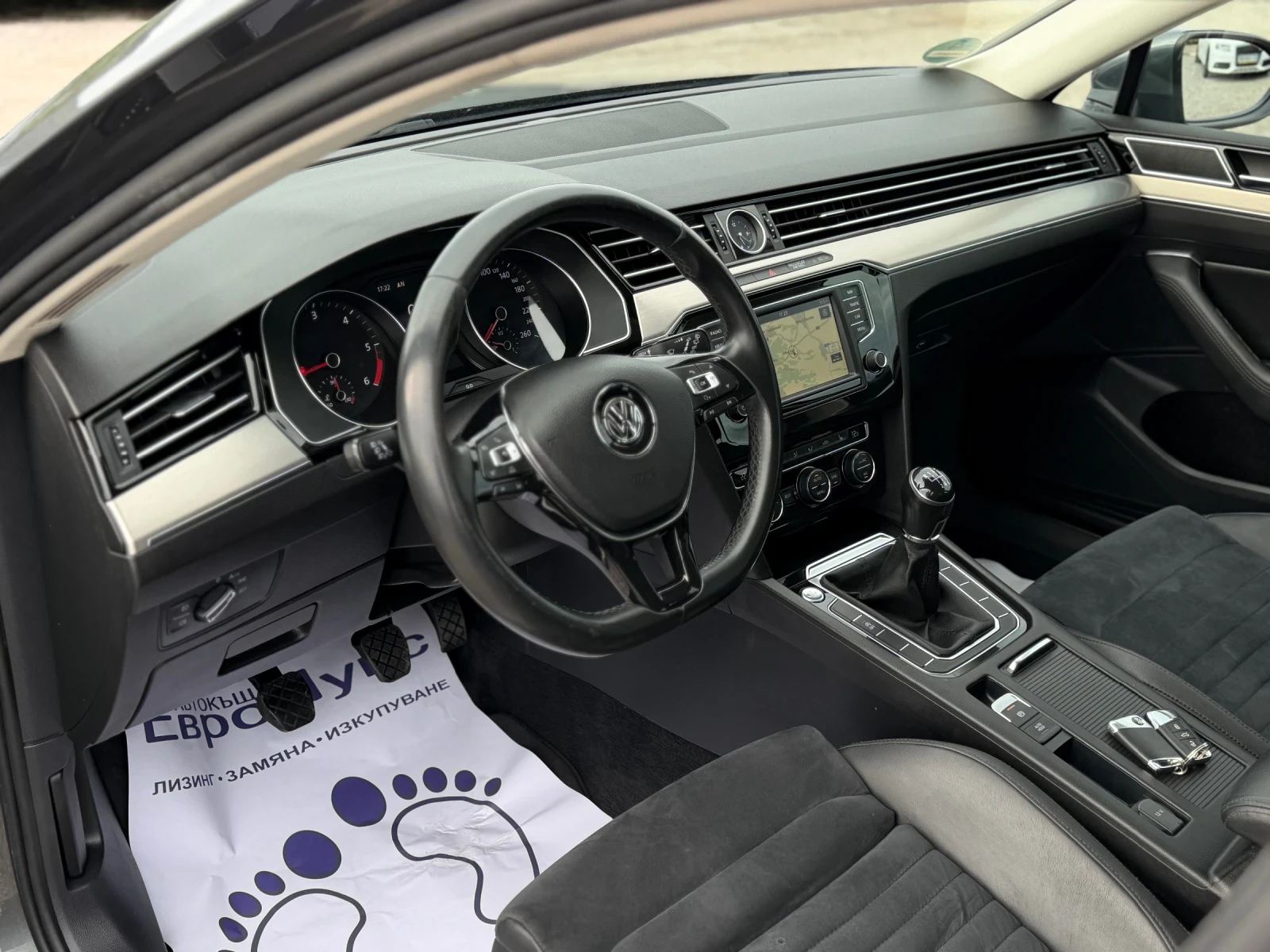VW Passat 2.0TDI 150кс 6ск НАВИ АЛКАНТАРА МАСАЖ ПОДГРЕВ , снимка 10 - Автомобили и джипове - 54626798