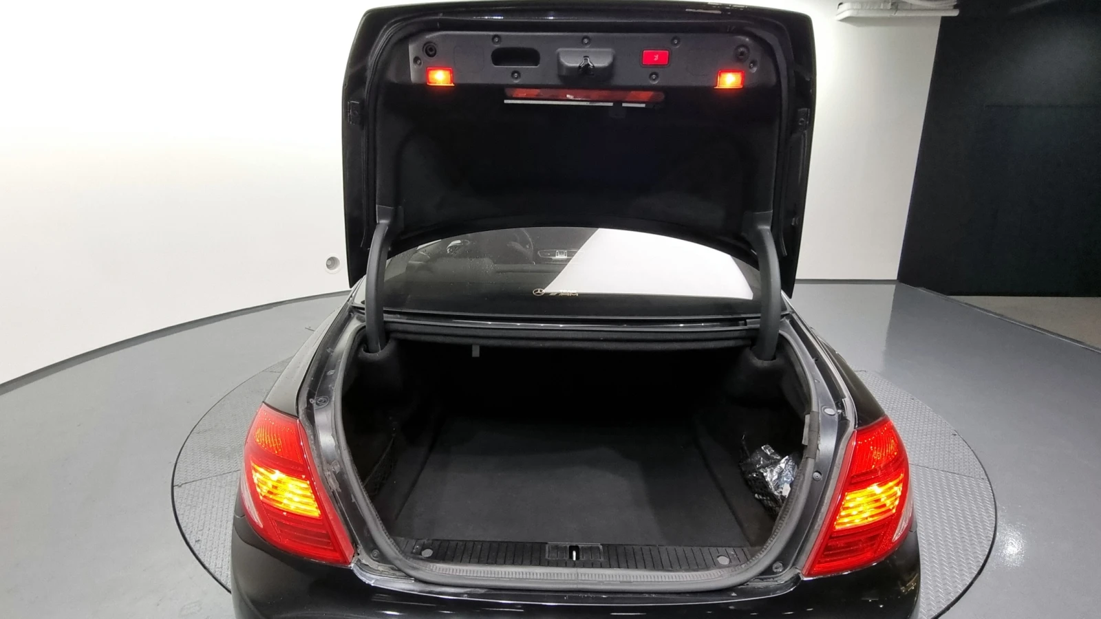 Mercedes-Benz CL 63 AMG HARMAN/KARDON| ОБДУХВАНЕ| КАМЕРА| , снимка 12 - Автомобили и джипове - 54778583