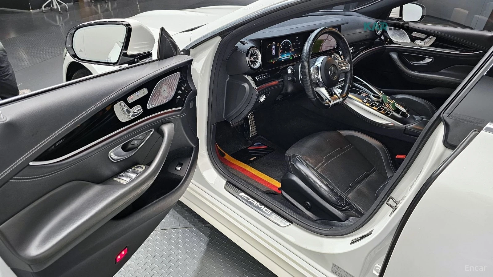 Mercedes-Benz AMG GT 43 / 4MATIC+ / DISTRONIC / BURMESTER / HEADUP, снимка 7 - Автомобили и джипове - 54989802