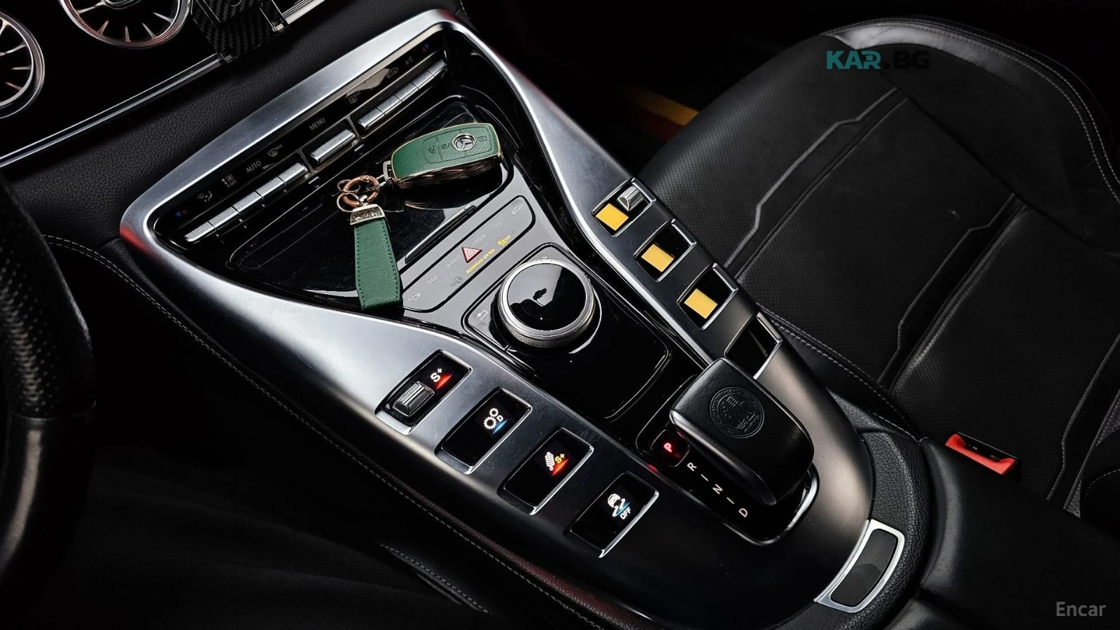 Mercedes-Benz AMG GT 43 / 4MATIC+ / DISTRONIC / BURMESTER / HEADUP, снимка 13 - Автомобили и джипове - 54989802