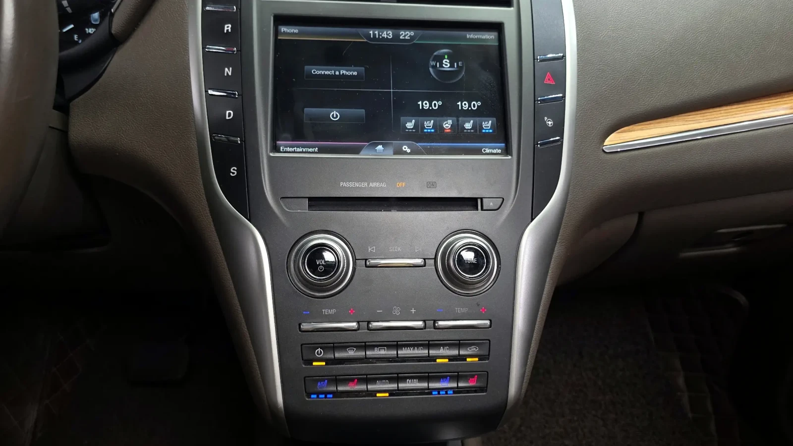 Lincoln MKC AWD Panorama/Обдухване/Подгрев, снимка 12 - Автомобили и джипове - 55077222