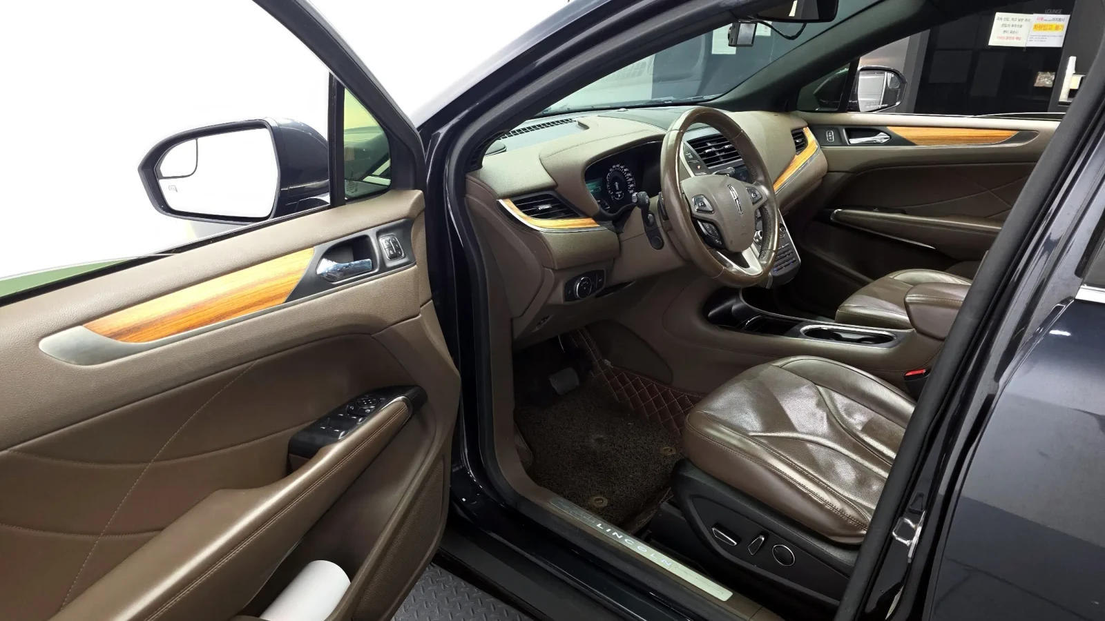 Lincoln MKC AWD Panorama/Обдухване/Подгрев, снимка 9 - Автомобили и джипове - 55077222