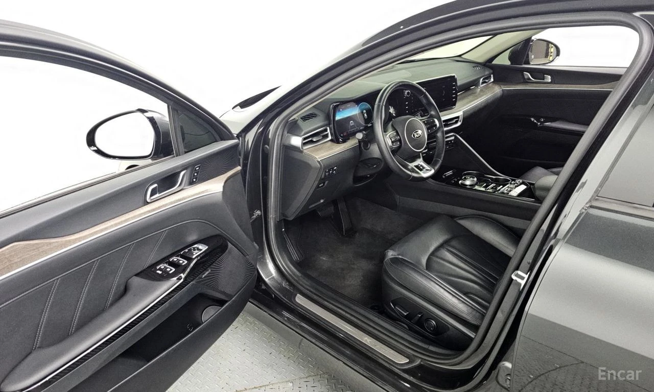 Kia K5 2.0* SIGNATURE* HEAD UP* ПАНО* 360 КАМЕРИ* ОБДУХВА, снимка 7 - Автомобили и джипове - 55281140