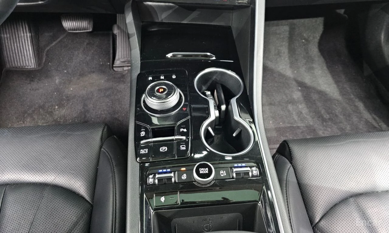 Kia K5 2.0* SIGNATURE* HEAD UP* ПАНО* 360 КАМЕРИ* ОБДУХВА, снимка 14 - Автомобили и джипове - 55281140