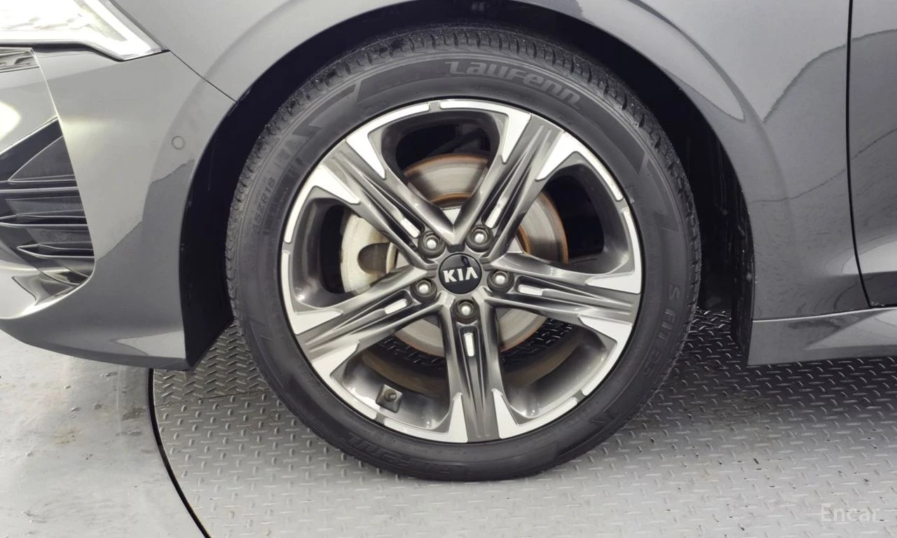 Kia K5 2.0* SIGNATURE* HEAD UP* ПАНО* 360 КАМЕРИ* ОБДУХВА, снимка 5 - Автомобили и джипове - 55281140