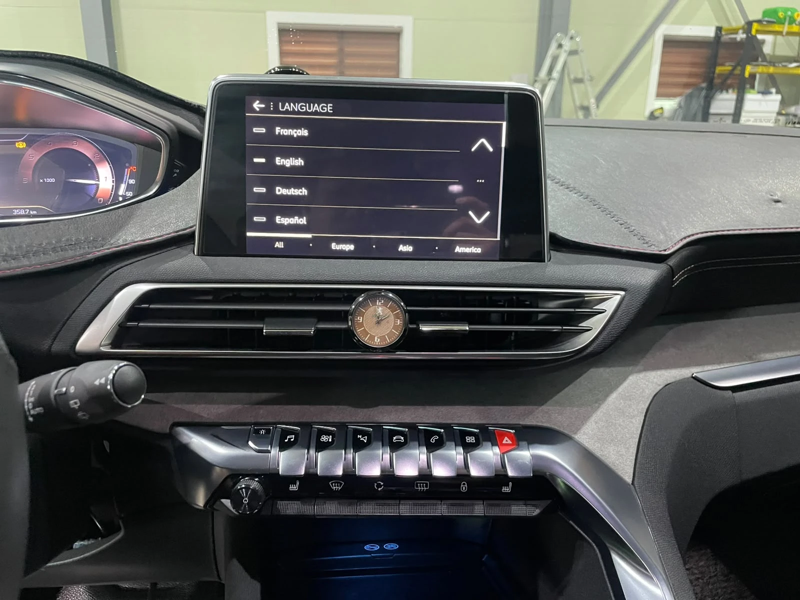 Peugeot 3008 2.0 BlueHDi ! GT Line !, снимка 15 - Автомобили и джипове - 55314258