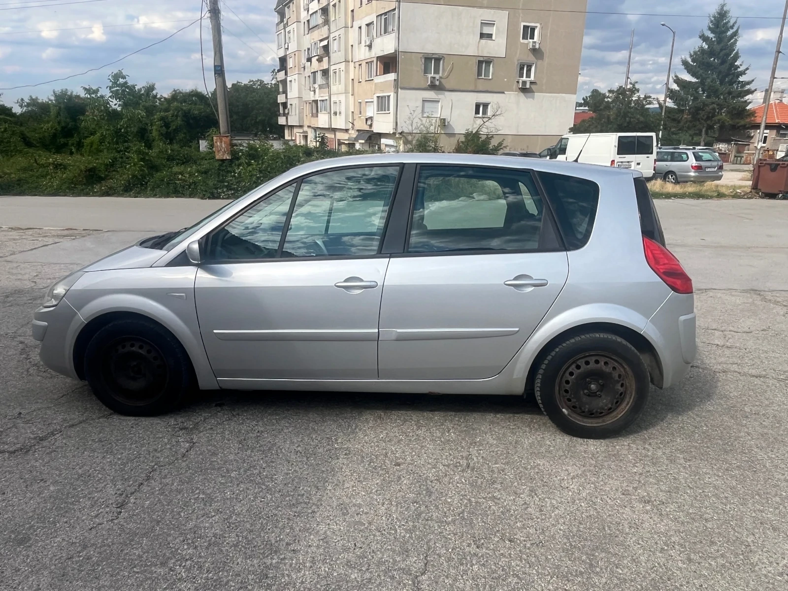Renault Scenic, снимка 2 - Автомобили и джипове - 55396304