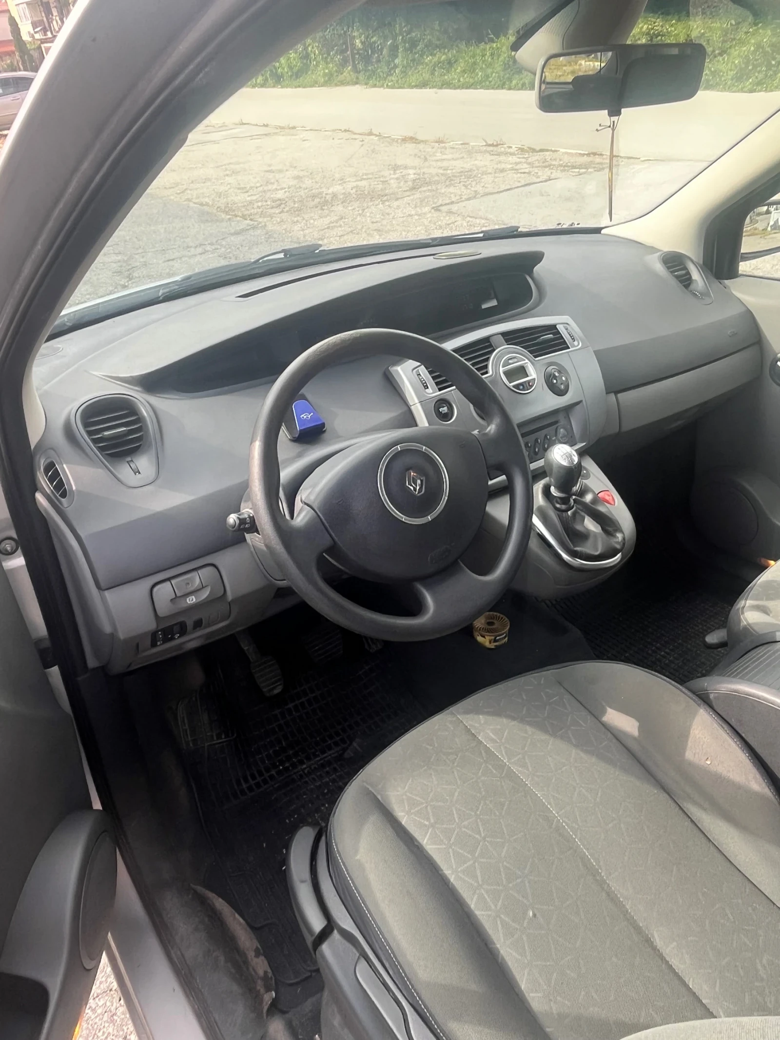 Renault Scenic, снимка 5 - Автомобили и джипове - 55396304