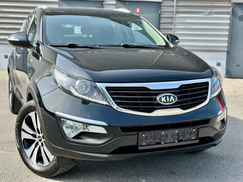 Kia Sportage 2.0 CRDI * 4x4* , снимка 1 - Автомобили и джипове - 44554325