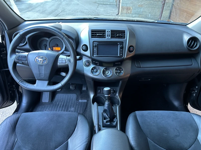 Toyota Rav4 2, 2 D-4D, 4X4, КАТО НОВА !, снимка 1 - Автомобили и джипове - 48542907