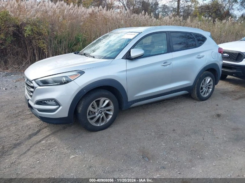 Hyundai Tucson SE, снимка 3 - Автомобили и джипове - 48139732