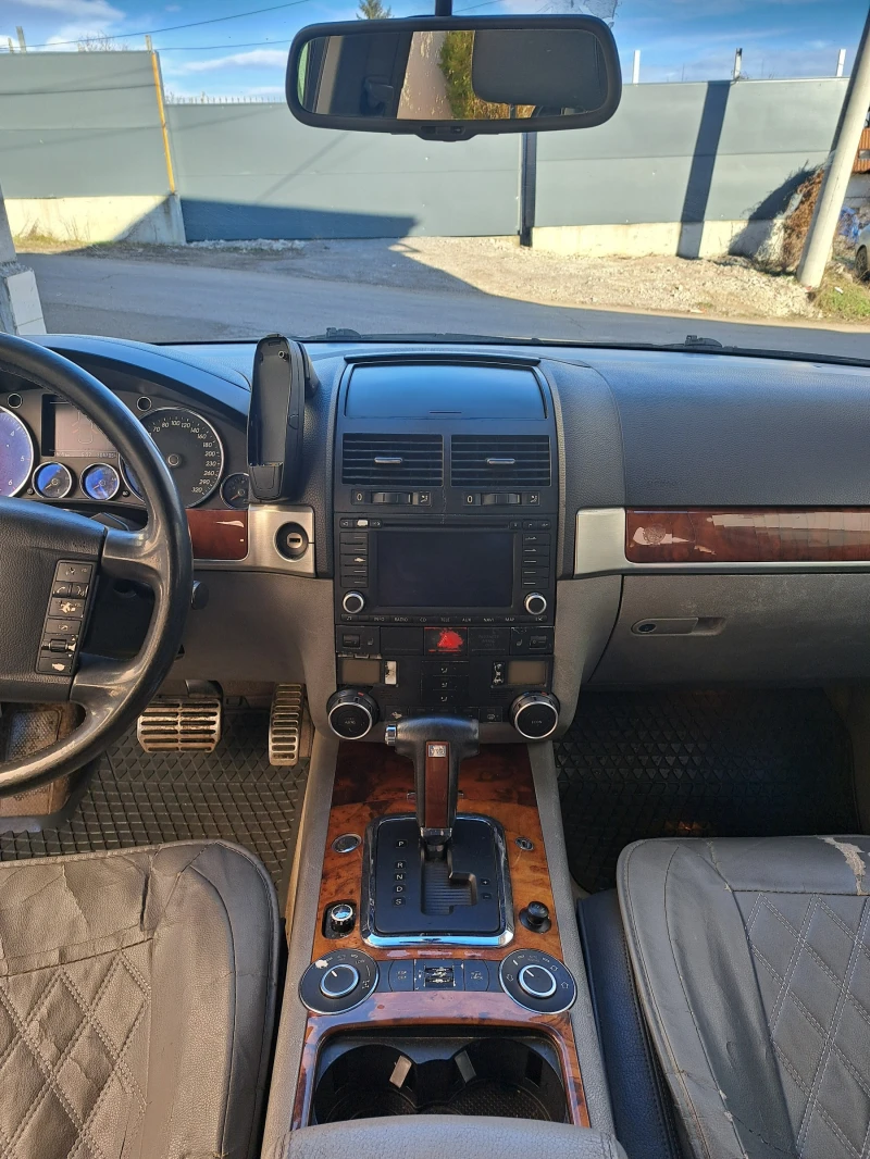 VW Touareg, снимка 11 - Автомобили и джипове - 48878722