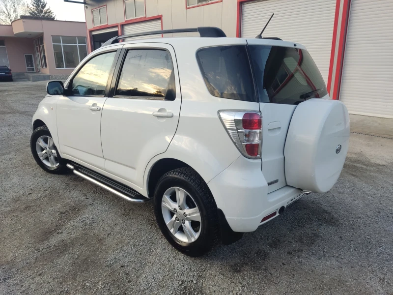 Daihatsu Terios, снимка 5 - Автомобили и джипове - 48912202