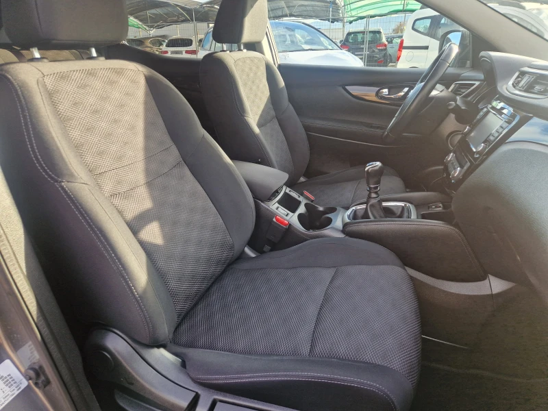 Nissan Qashqai J11 Qashqai 1.5 dCi N-Connecta, снимка 15 - Автомобили и джипове - 53068159