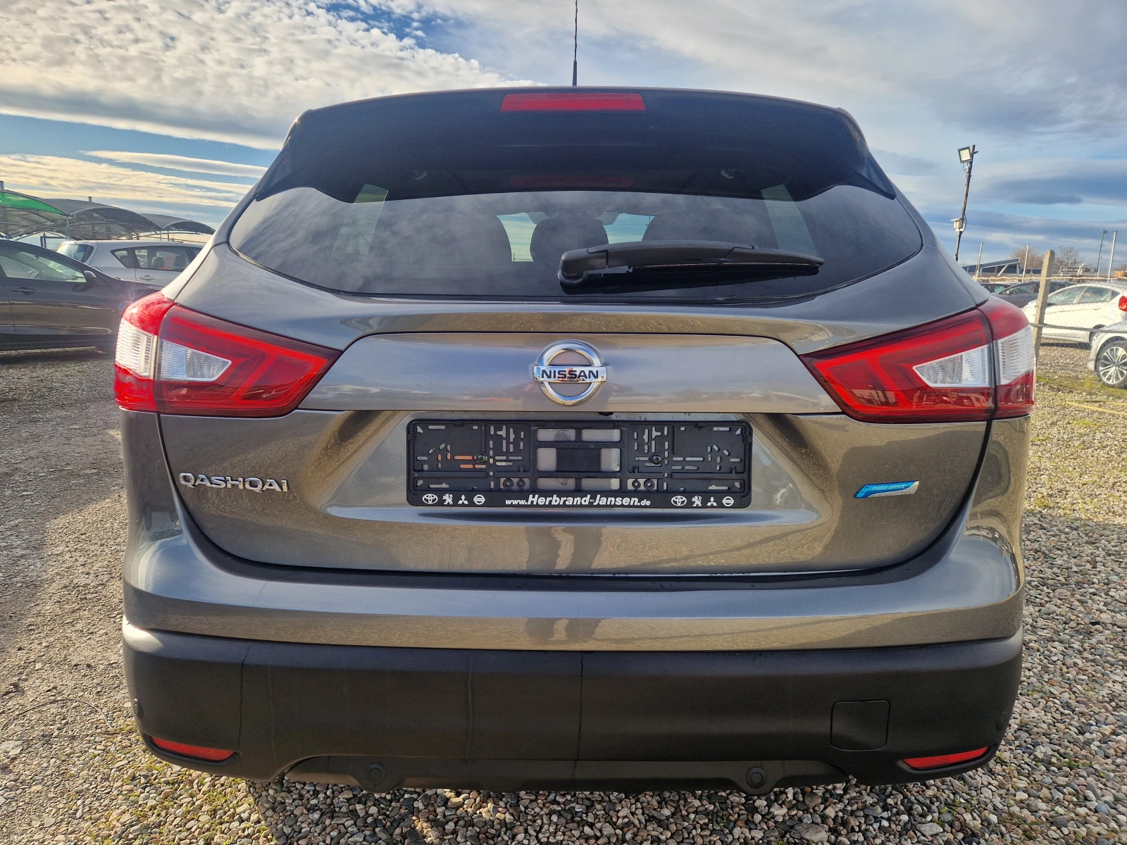 Nissan Qashqai J11 Qashqai 1.5 dCi N-Connecta - изображение 6