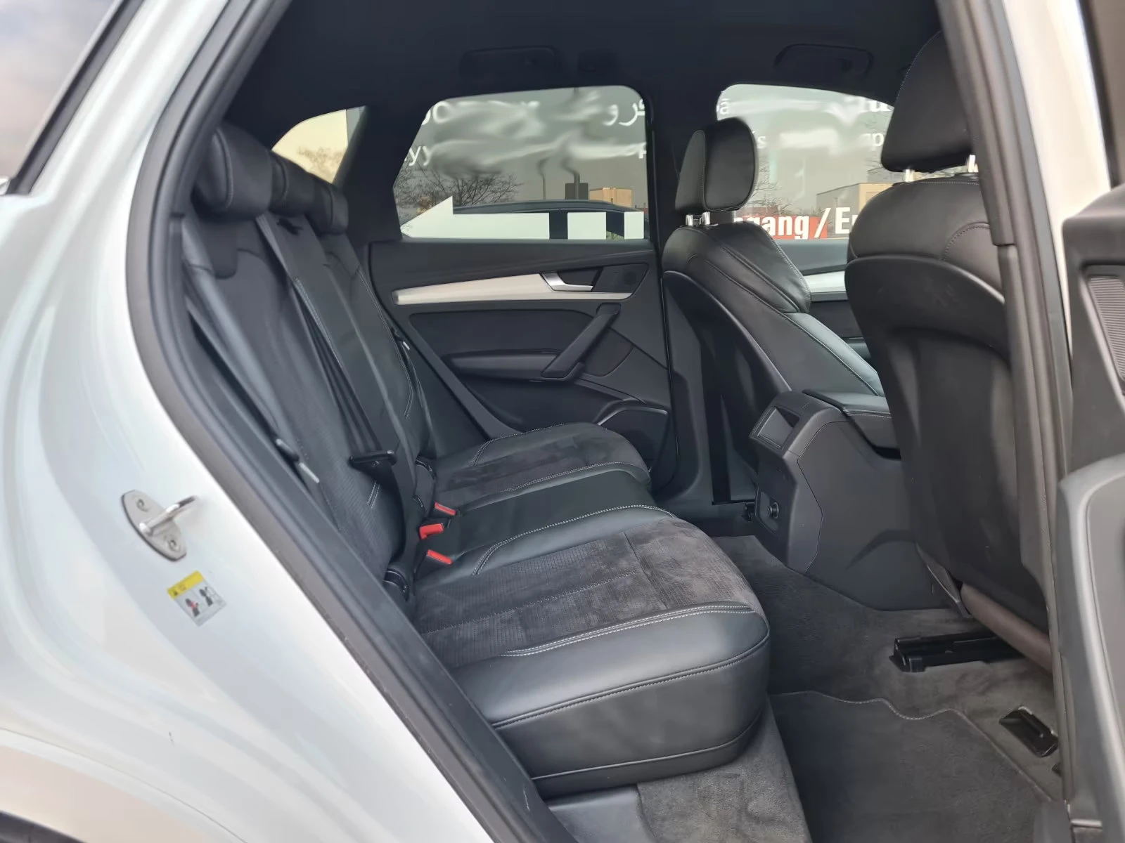Audi Q5 2.0TFSI/252HP/QUATTRO/S-LINE/NAVI/AHK/DIGI/282q, снимка 16 - Автомобили и джипове - 54478333