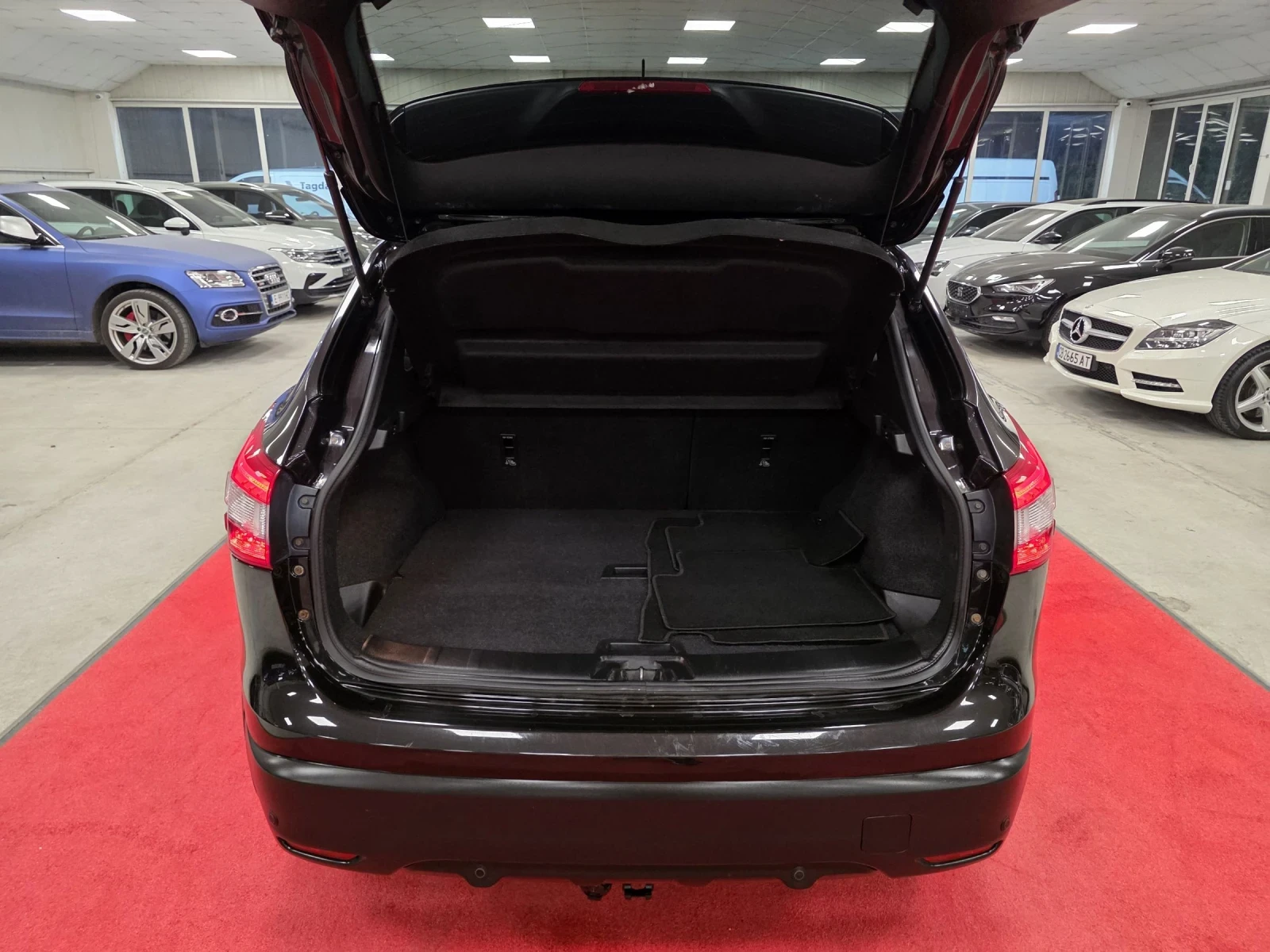 Nissan Qashqai 1.2 DIG-T | 6M | Service book | Kteo | EU6, снимка 15 - Автомобили и джипове - 54745463