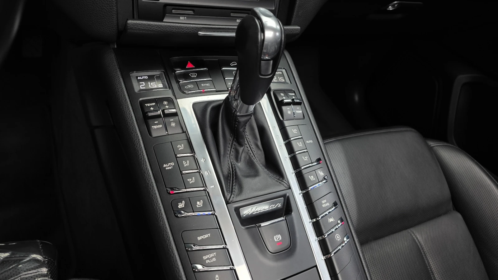 Porsche Macan S* Navi* Camera* Pano, снимка 12 - Автомобили и джипове - 55252297
