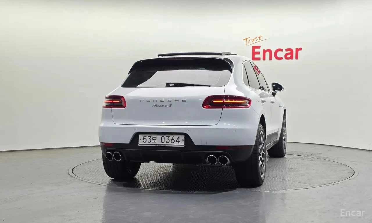 Porsche Macan S* Navi* Camera* Pano, снимка 3 - Автомобили и джипове - 55252297