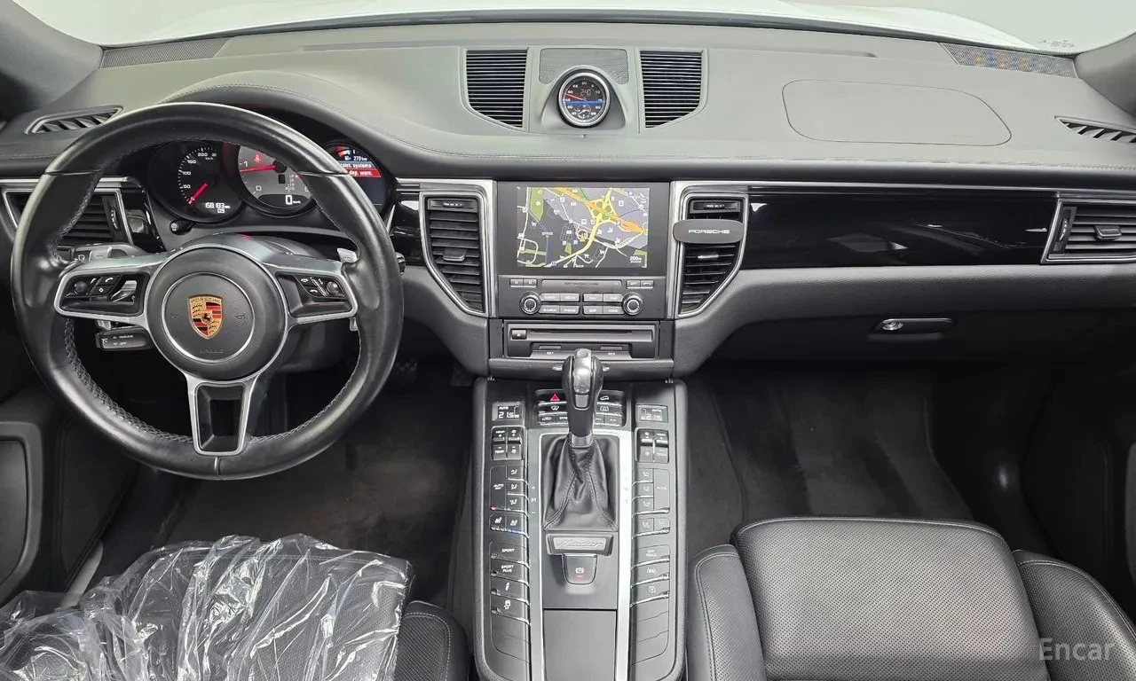 Porsche Macan S* Navi* Camera* Pano, снимка 9 - Автомобили и джипове - 55252297
