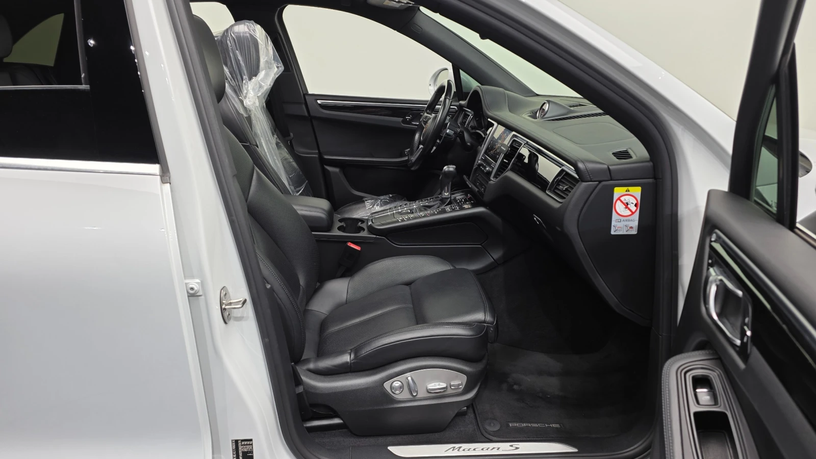 Porsche Macan S* Navi* Camera* Pano, снимка 15 - Автомобили и джипове - 55252297