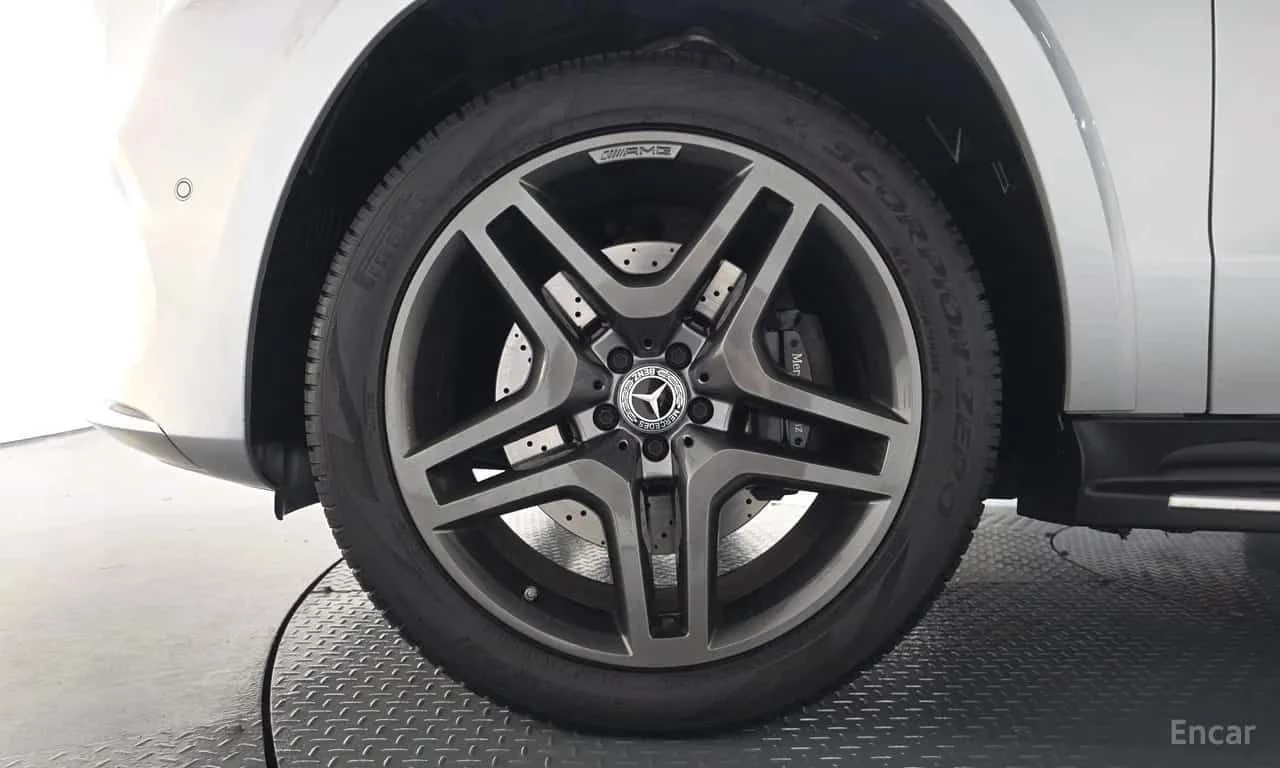 Mercedes-Benz GLS * GLS350 d 4MATIC * ЦЕНА ДО БГ, снимка 16 - Автомобили и джипове - 55626811