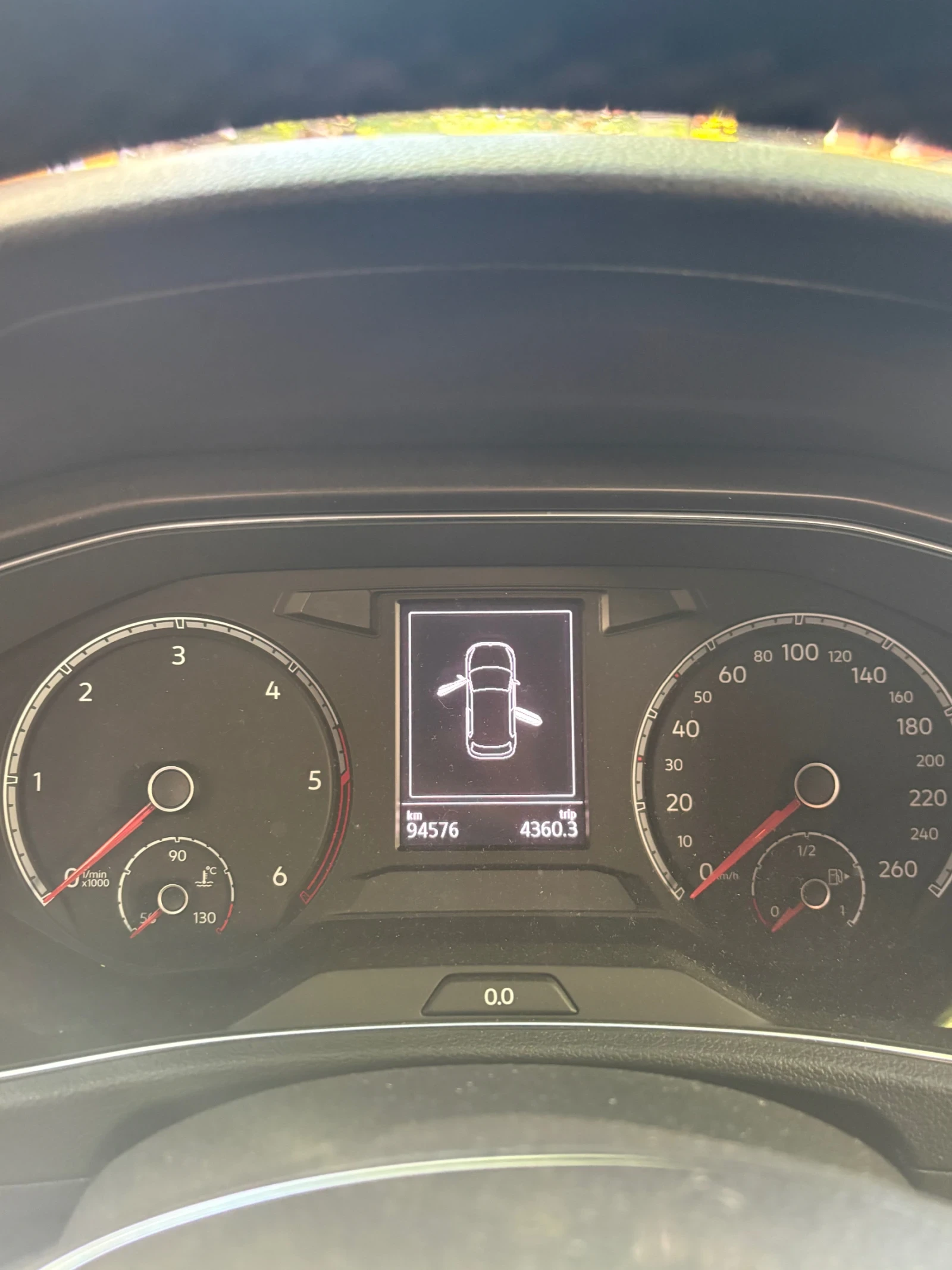 VW T-Roc, снимка 10 - Автомобили и джипове - 56042012