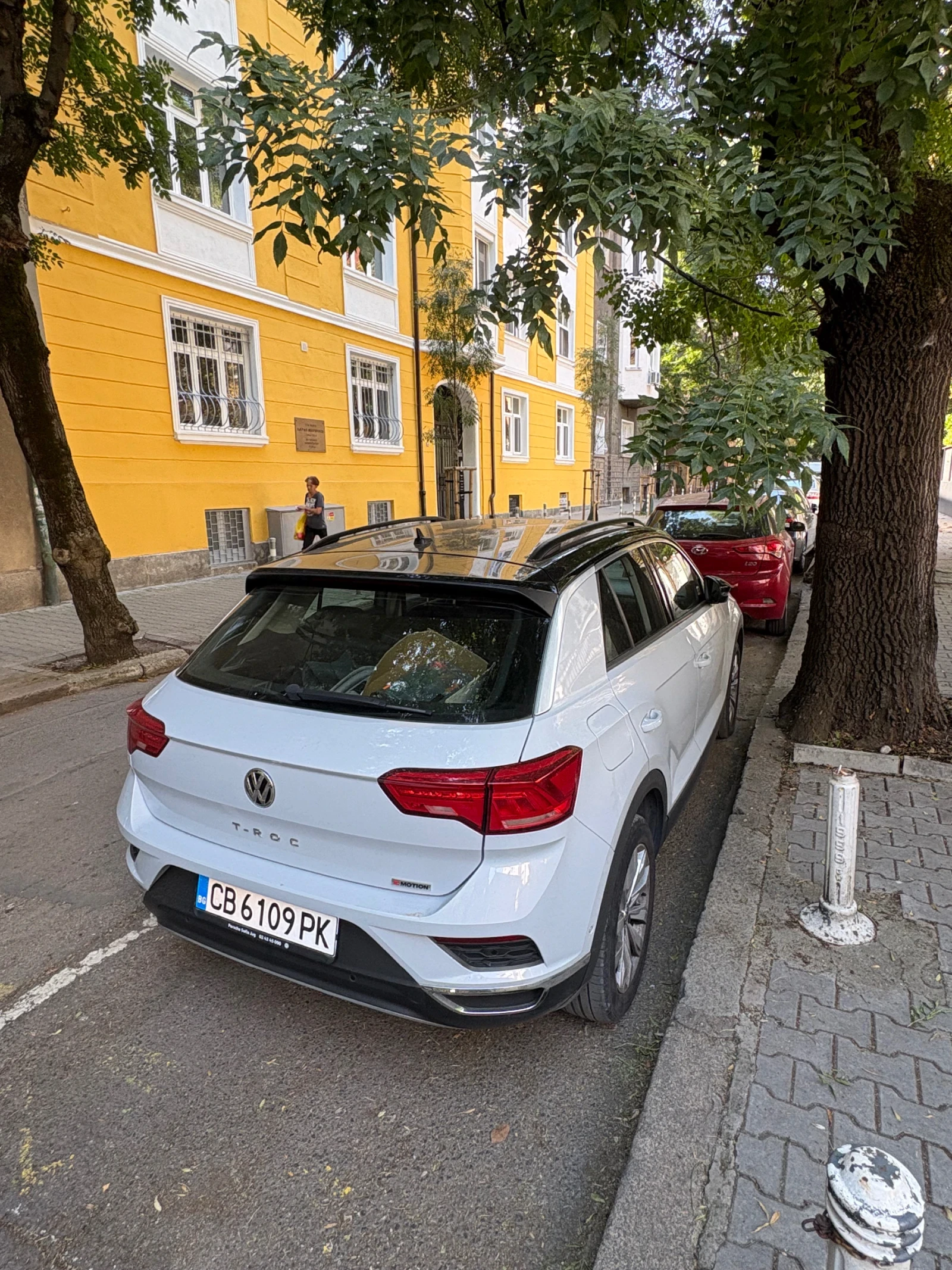 VW T-Roc, снимка 6 - Автомобили и джипове - 56042012