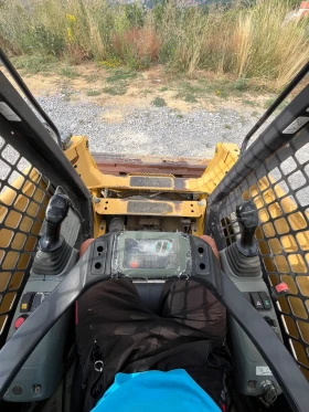 Мини челни товарачи Komatsu Sk815, снимка 10