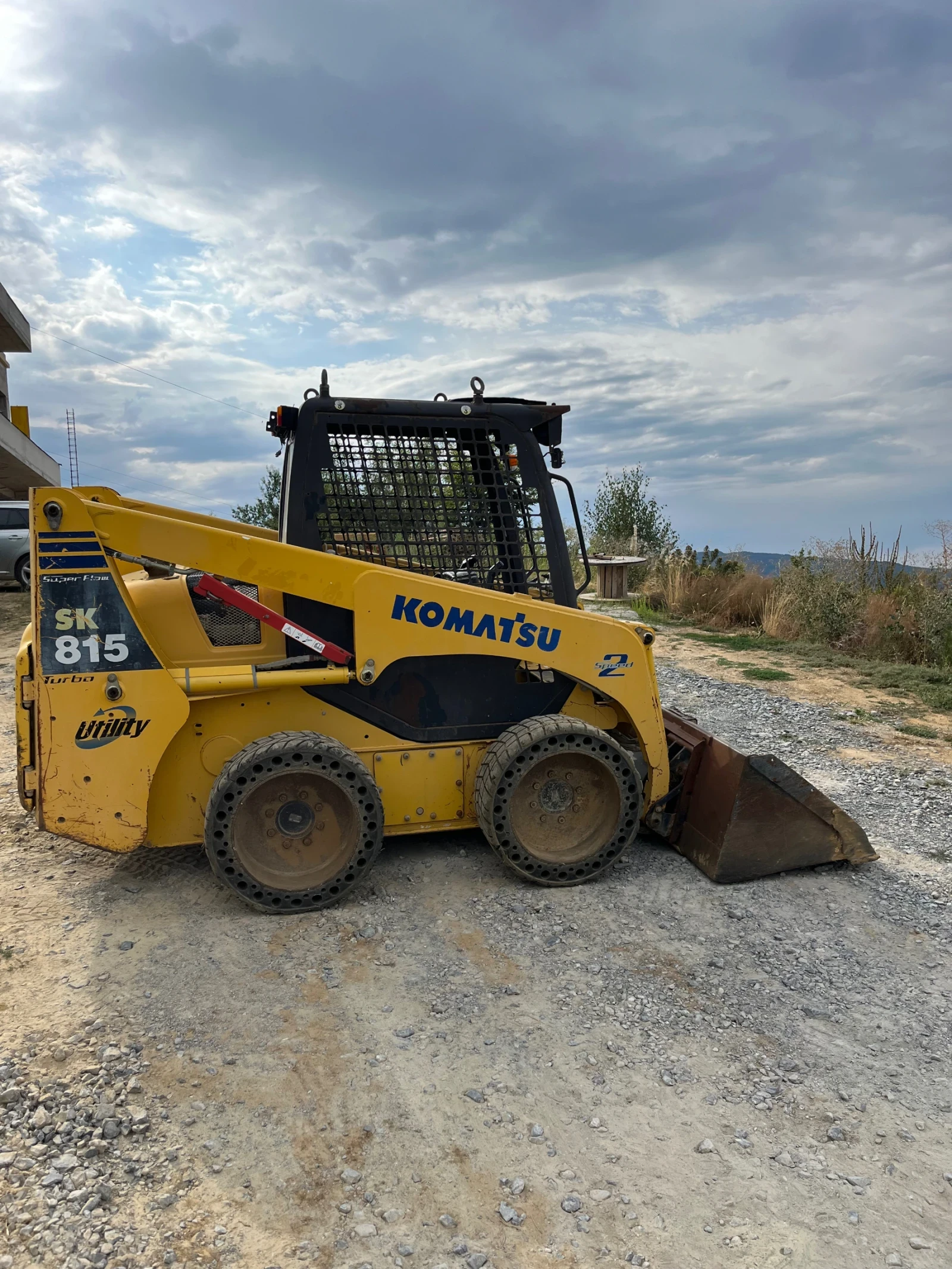 Мини челни товарачи Komatsu Sk815, снимка 6 - Индустриална техника - 54387221