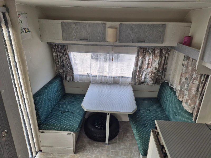 Каравана Adria HOME CAR 4 МЕСТА , снимка 9 - Каравани и кемпери - 50670792