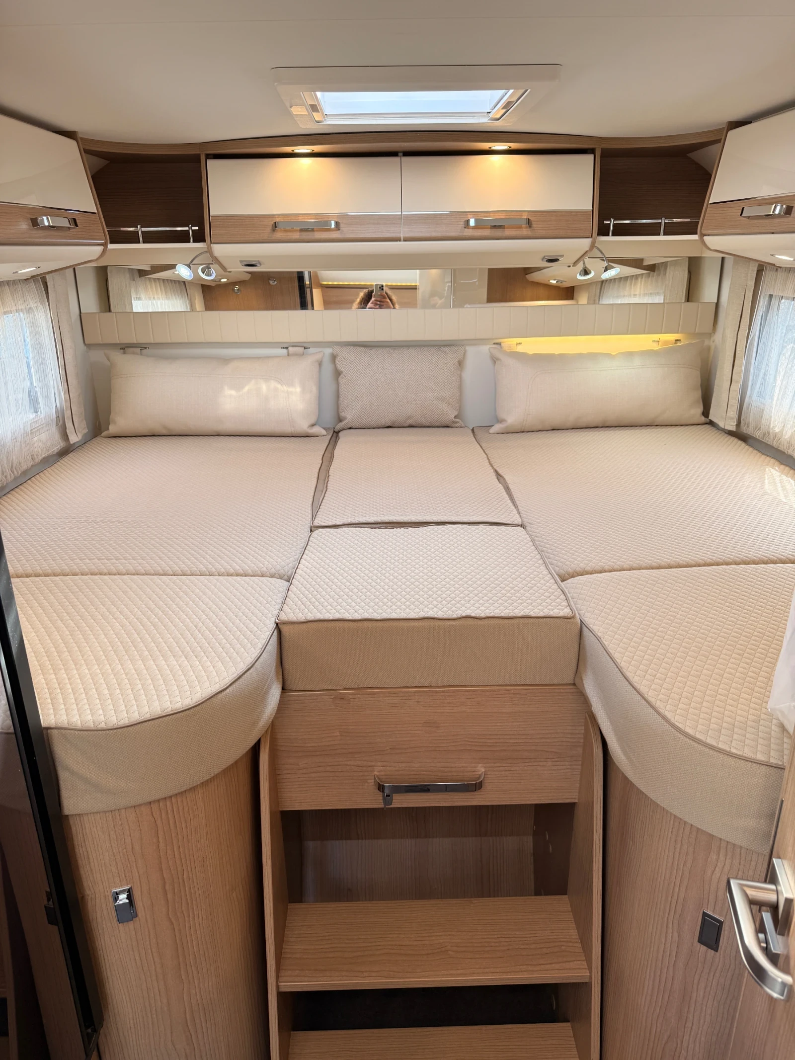 Кемпер Carthago Malibu T430, снимка 16 - Каравани и кемпери - 55136244