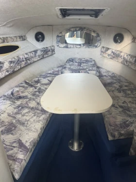 Моторна яхта Sea Ray 215 Express Cruiser, снимка 17