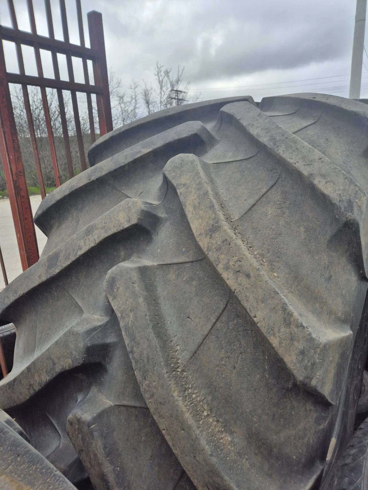 Гуми, снимка 9 - Гуми и джанти - 54142996