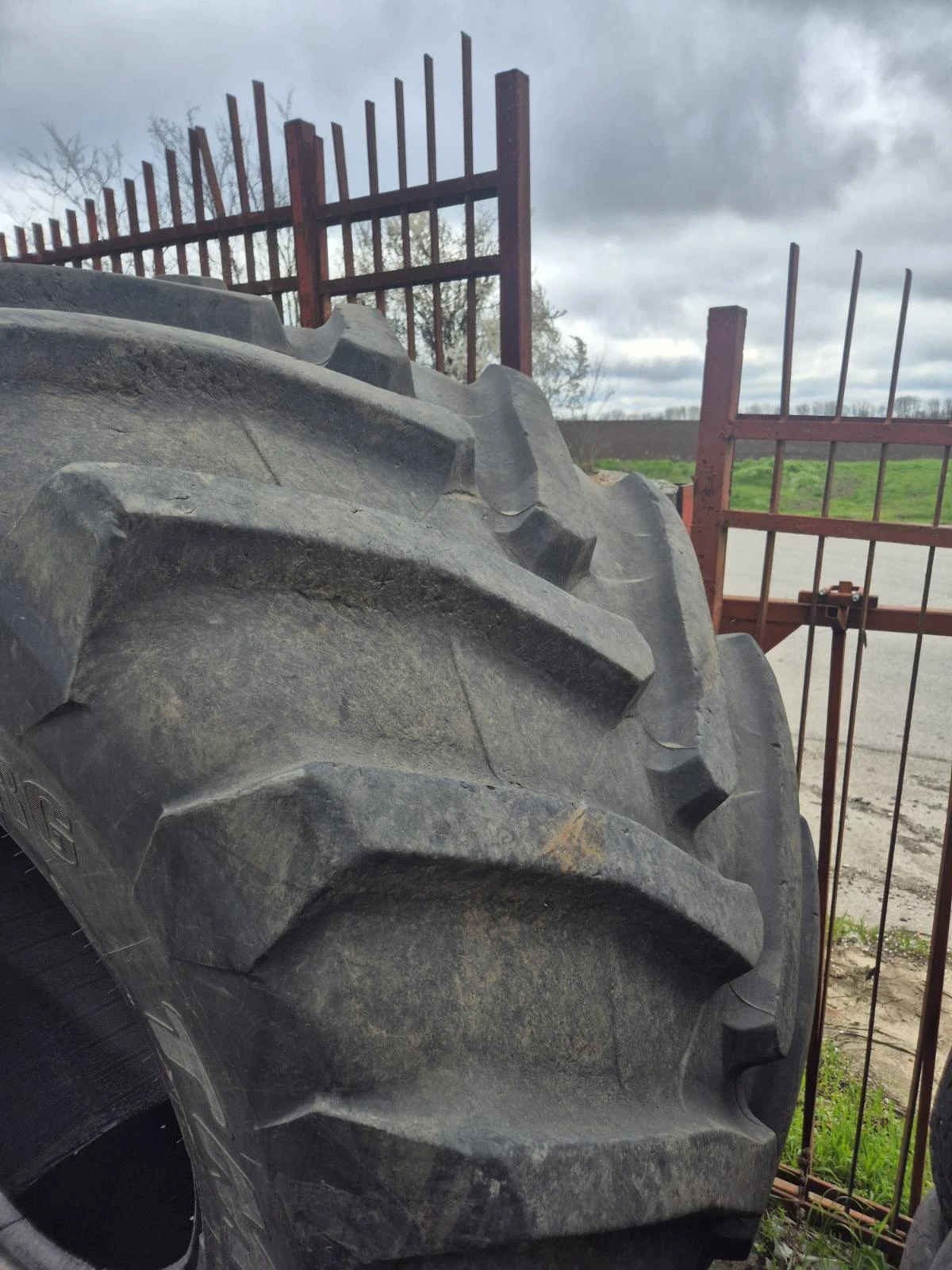 Гуми, снимка 8 - Гуми и джанти - 54142996