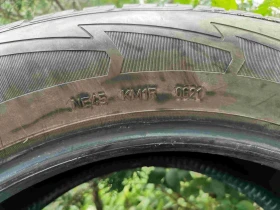 Гуми Зимни 235/60R18, снимка 5 - Гуми и джанти - 47693122