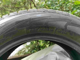 Гуми Зимни 235/60R18, снимка 2 - Гуми и джанти - 47693122