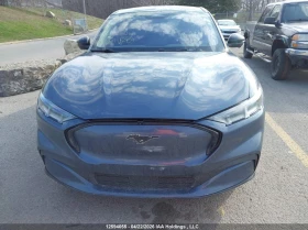 Ford Mustang Mach-E Premium AWD, снимка 12