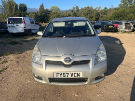 Toyota Corolla verso 2.2 D-4D 136к.с, снимка 3