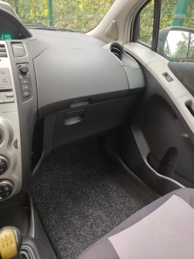 Toyota Yaris - 2400 € - 94618127 4