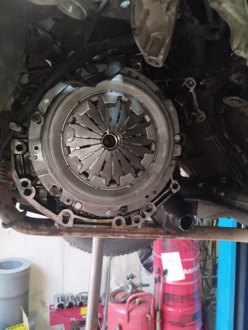 Dacia Lodgy, снимка 8 - Автомобили и джипове - 51539882