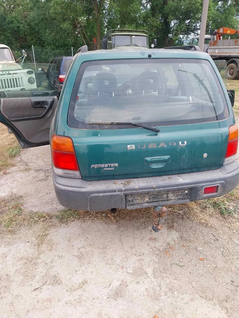 Subaru Forester 2.0, снимка 10 - Автомобили и джипове - 52551954