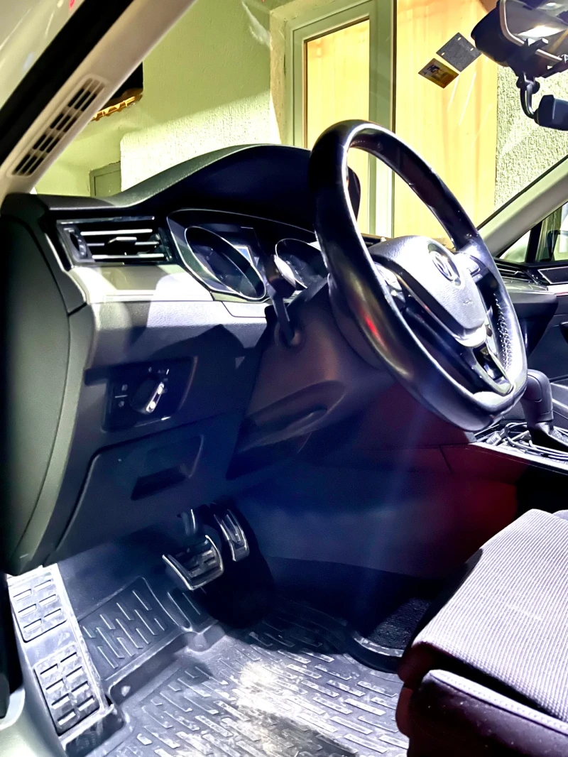 VW Passat B8 2.0 TDI , снимка 9 - Автомобили и джипове - 52080476