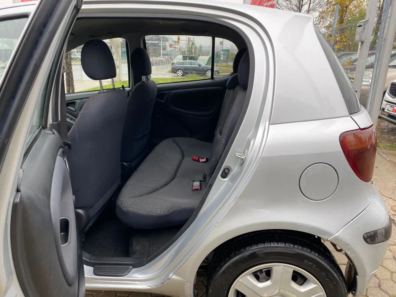 Toyota Yaris 1.4D-4D, снимка 13 - Автомобили и джипове - 52474595