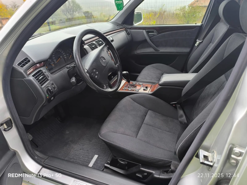 Mercedes-Benz E 270, снимка 9 - Автомобили и джипове - 52512439
