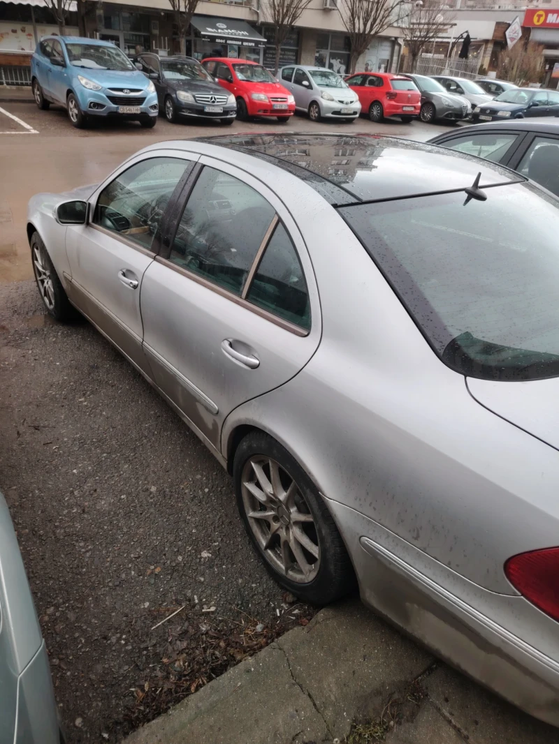 Mercedes-Benz E 220 2200, снимка 6 - Автомобили и джипове - 53231931