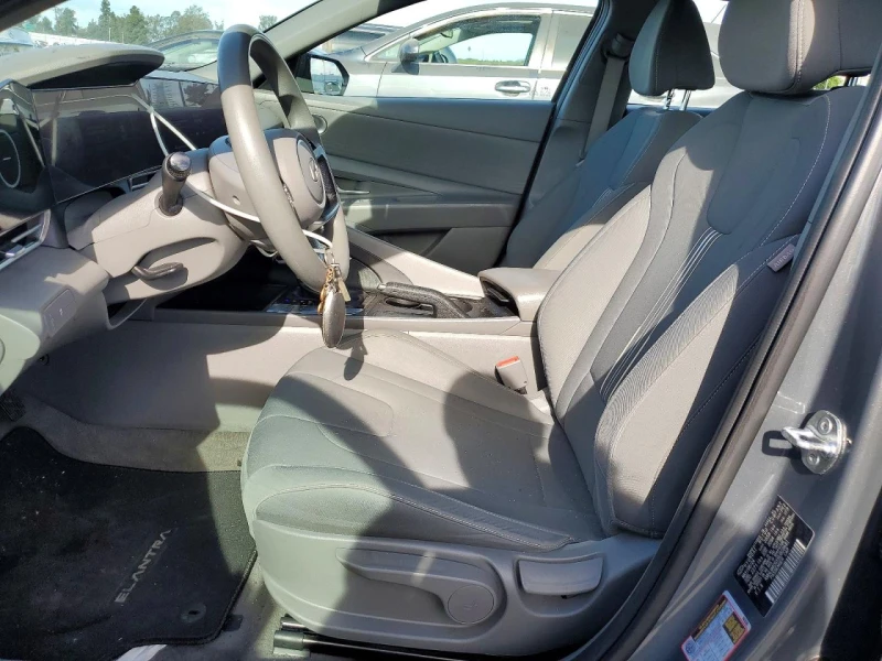 Hyundai Elantra SEL, снимка 8 - Автомобили и джипове - 53396863