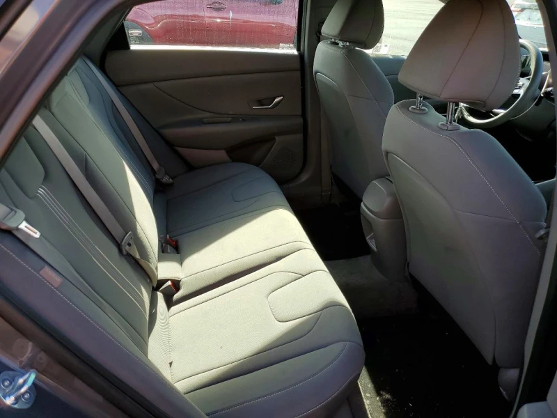 Hyundai Elantra SEL, снимка 9 - Автомобили и джипове - 53396863